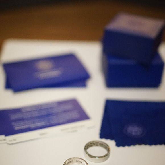 Tacori Men's Wedding Band Platinum Sculpted Crescent Hammer 71-7h Size 7.5 - Picture 5 of 9